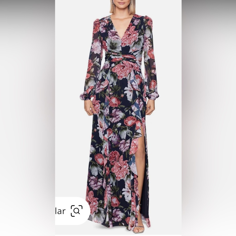 Beautiful floral dress!
